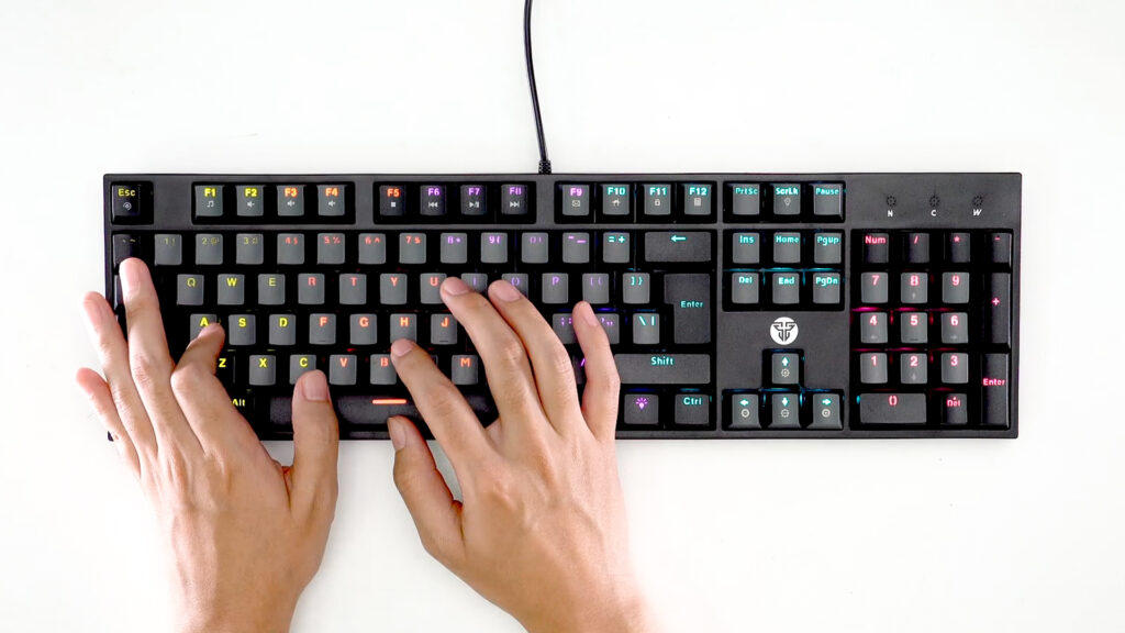 Fantech ATOM MK886 V2 MECHANICAL KEYBOARD