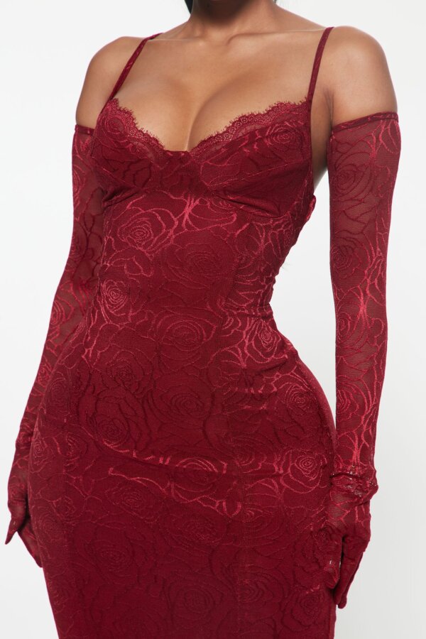Back slit Maxi Dress with Gloves - Image 3