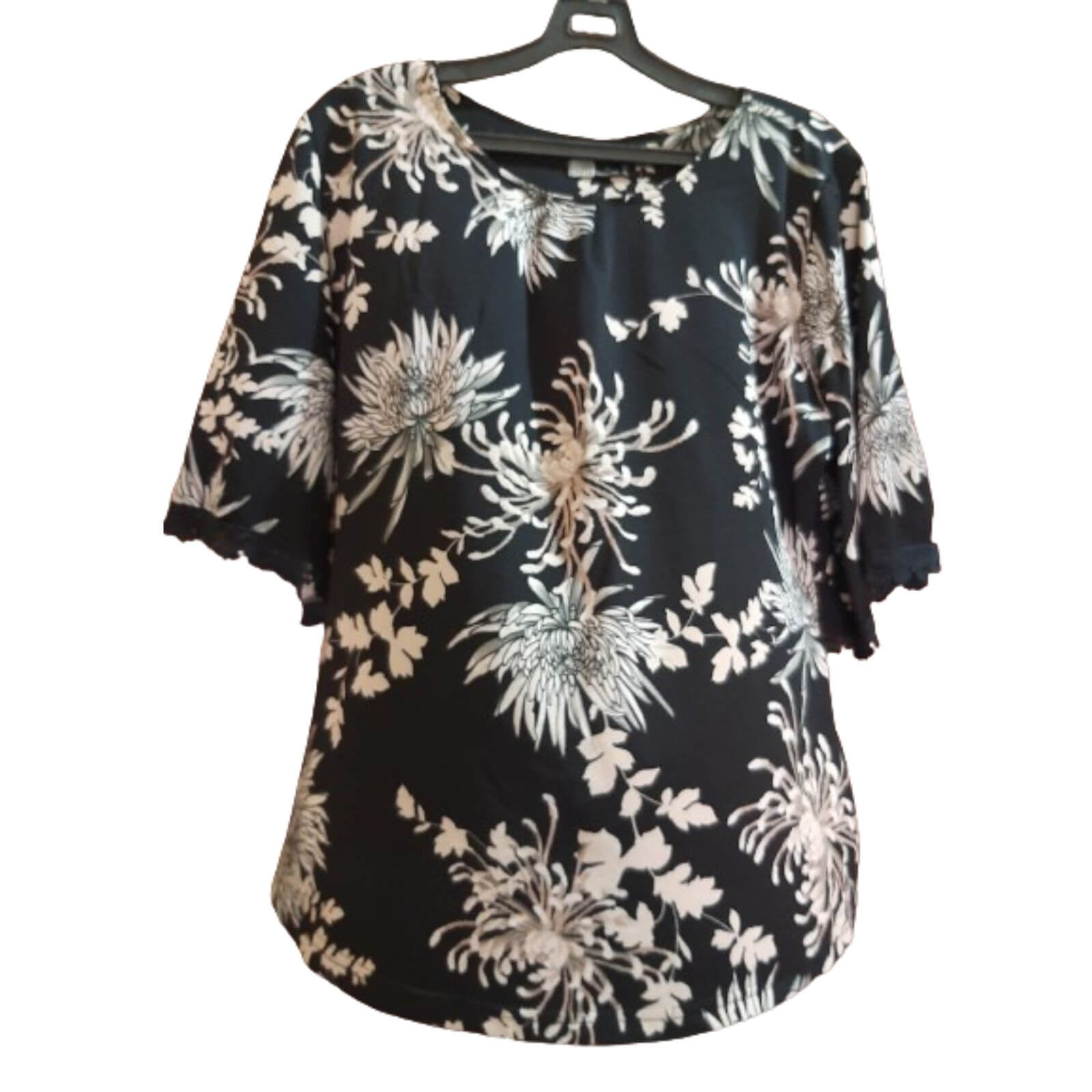 Embroidered 3/4 Sleeve Blouse