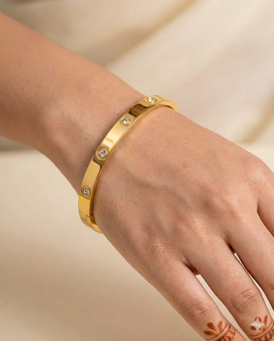 Cartier Love Bracelet 24k Gold Plated, Non Fade, No Damage 100% Guarantee - Image 8